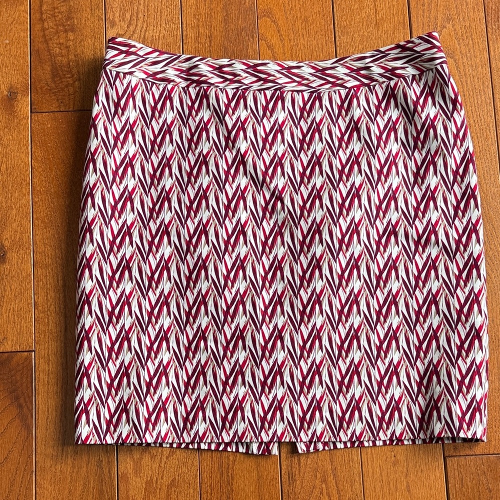 Worthington Burgundy khaki White Pencil Skirt